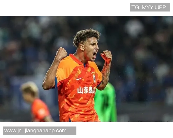 克雷桑分享进球庆祝照坚持不懈是成功的必经之路